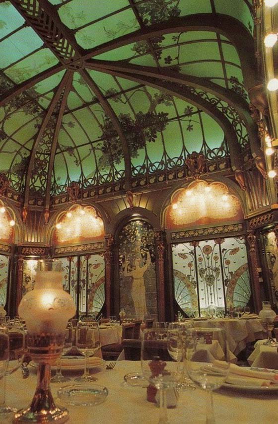 Interior spotlight Art Deco Decor Design Show